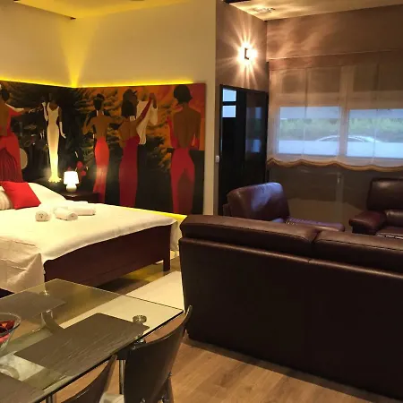 Aramis Apartment *